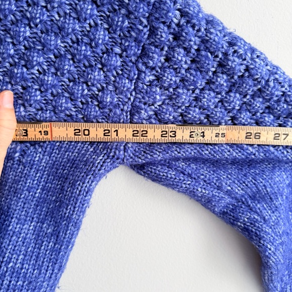 Women's Blue Knit Sweater- no tag - size Medium - Picture 8 of 8